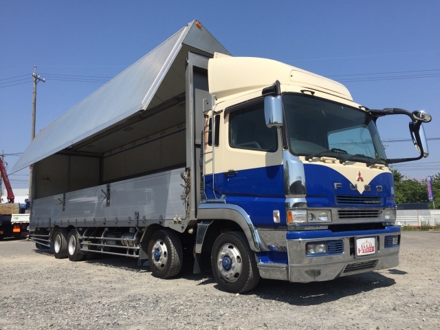 三菱ふそうスーパーグレートアルミウイング大型（10t）[写真02]