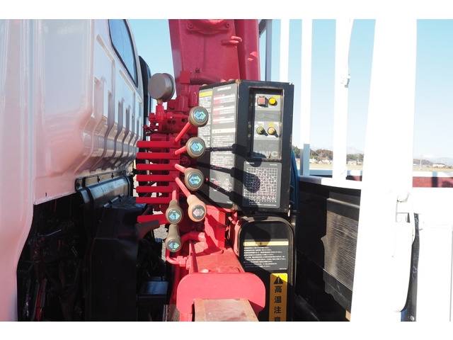 いすゞエルフクレーン4段小型（2t・3t）[写真09]