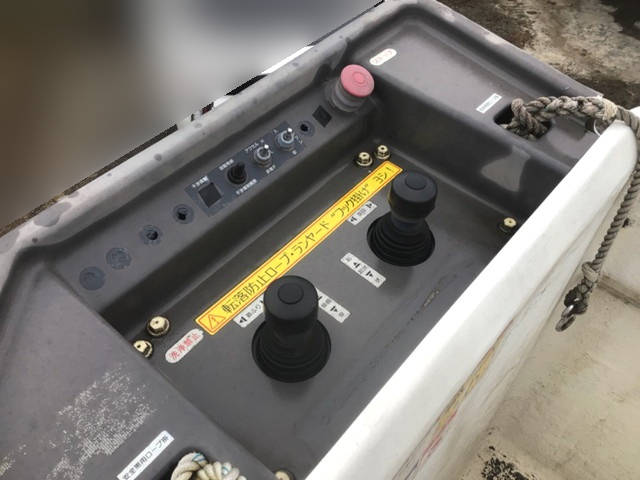 いすゞエルフ高所作業車小型（2t・3t）[写真11]