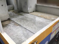 いすゞエルフ高所作業車小型（2t・3t）[写真16]