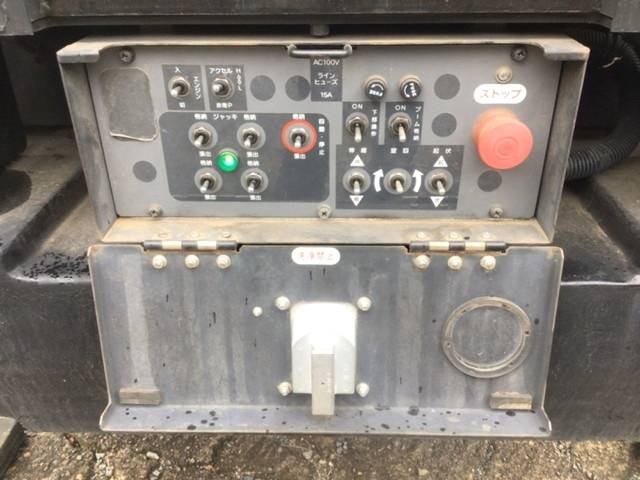 いすゞエルフ高所作業車小型（2t・3t）[写真18]