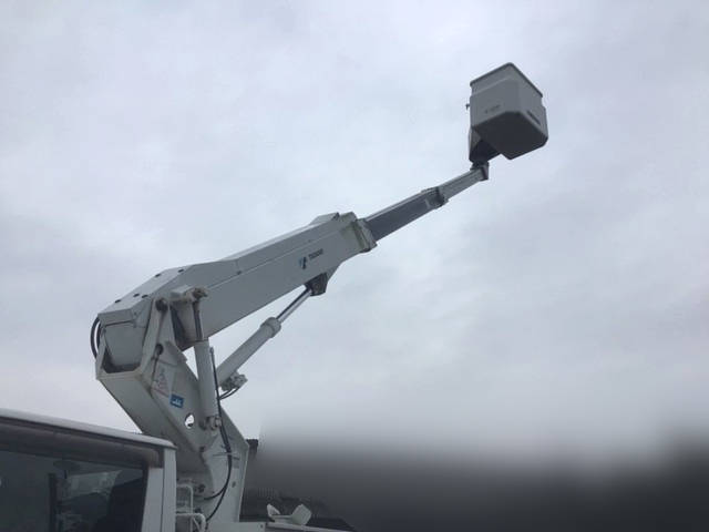 いすゞエルフ高所作業車小型（2t・3t）[写真08]