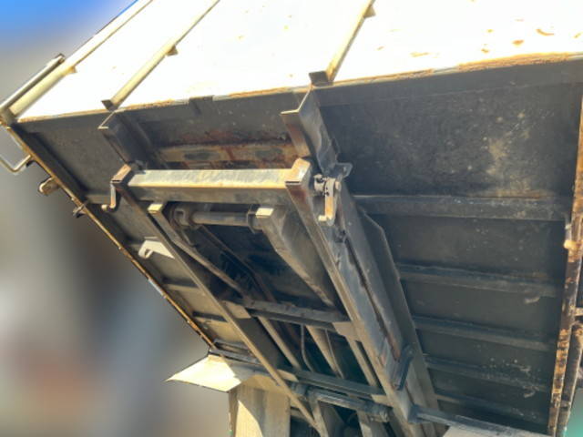 日野デュトロローダーダンプ小型（2t・3t）[写真12]