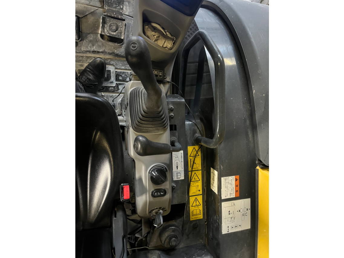 コマツユンボ（バックホー）[写真27]