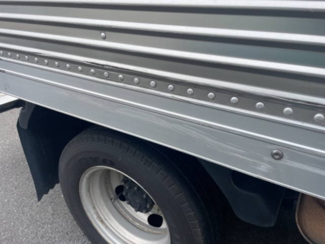 いすゞエルフアルミバン小型（2t・3t）[写真29]