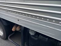 いすゞエルフアルミバン小型（2t・3t）[写真30]