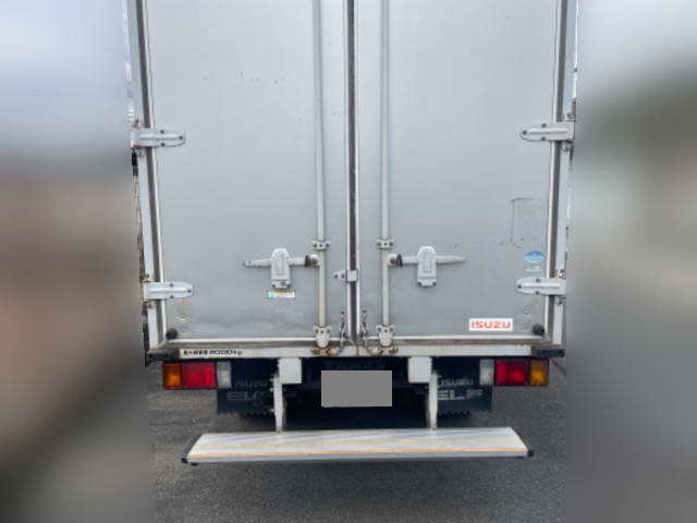 いすゞエルフアルミバン小型（2t・3t）[写真06]