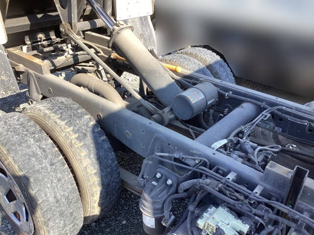 三菱ふそうキャンターダンプ小型（2t・3t）[写真14]