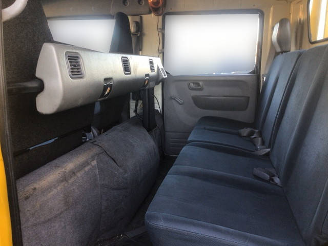 三菱ふそうキャンターダブルキャブ（Wキャブ）小型（2t・3t）[写真19]