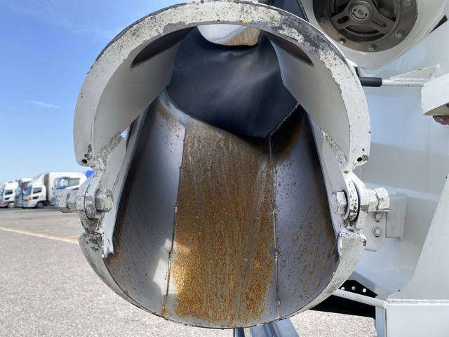 いすゞエルフミキサー車（コンクリートミキサー）小型（2t・3t）[写真11]