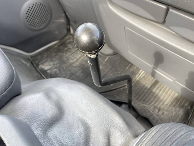 いすゞエルフミキサー車（コンクリートミキサー）小型（2t・3t）[写真32]