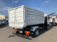 いすゞフォワードアームロール中型（4t）[写真02]