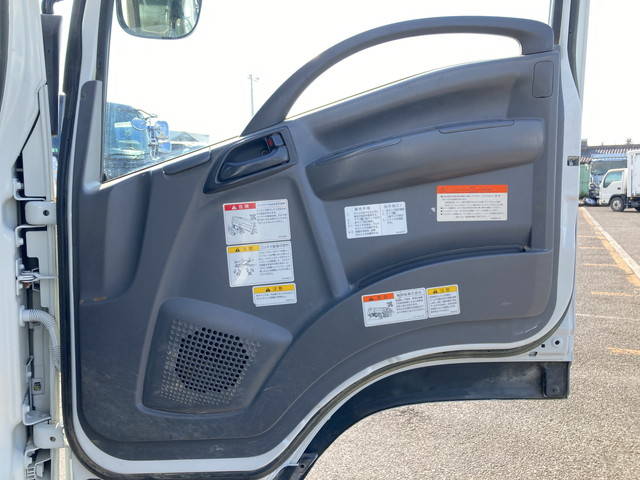 いすゞフォワードアームロール中型（4t）[写真30]