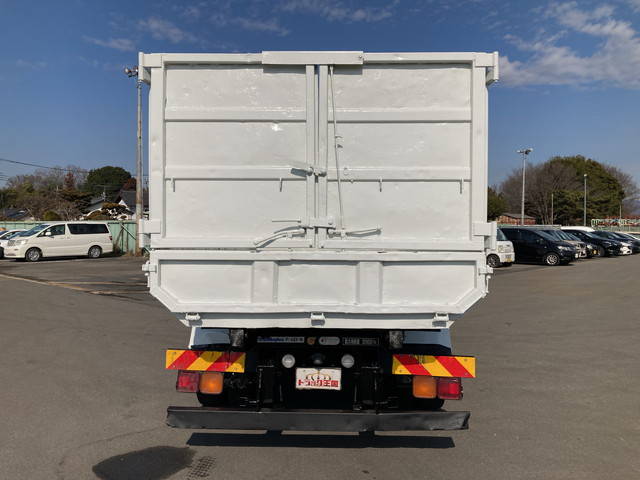 いすゞフォワードアームロール中型（4t）[写真09]