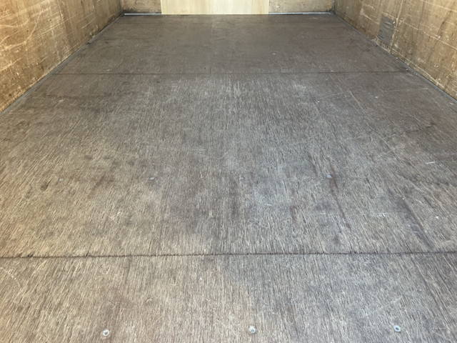 いすゞエルフアルミバン小型（2t・3t）[写真12]