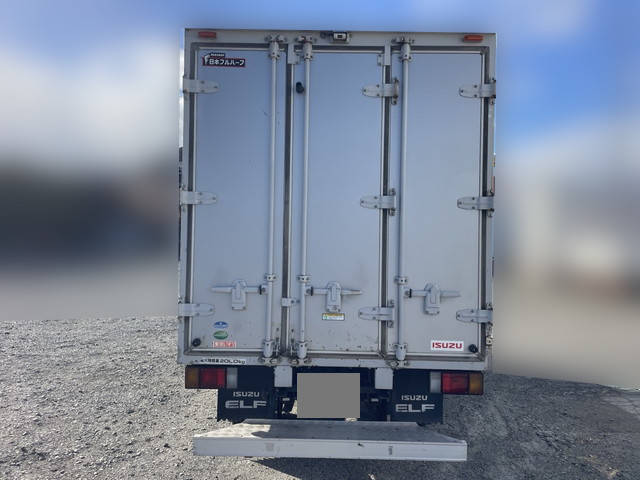 いすゞエルフアルミバン小型（2t・3t）[写真02]