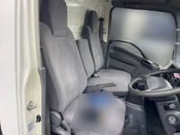 いすゞエルフアルミバン小型（2t・3t）[写真21]