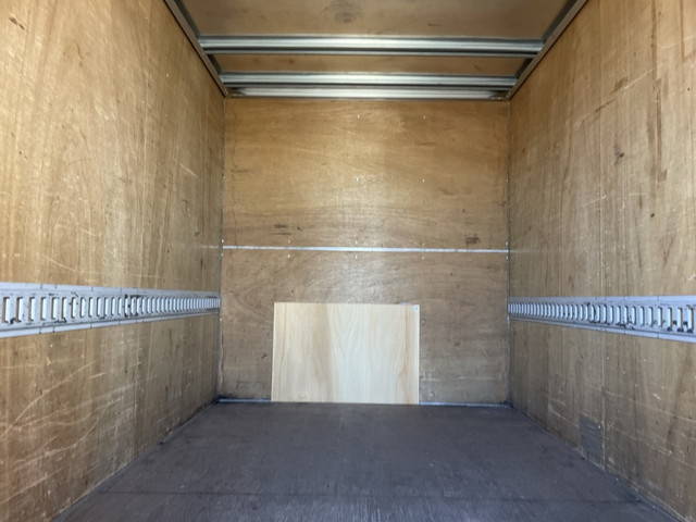 いすゞエルフアルミバン小型（2t・3t）[写真08]