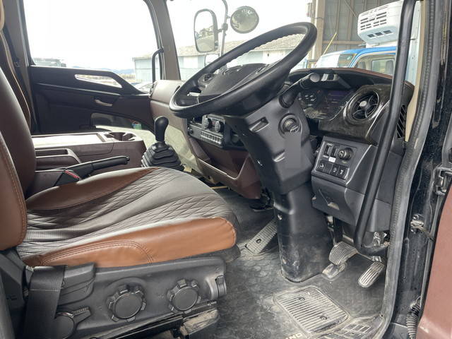 日野レンジャーアルミウイング中型（4t）[写真27]