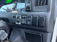 いすゞエルフ平ボディ中型（4t）[写真28]