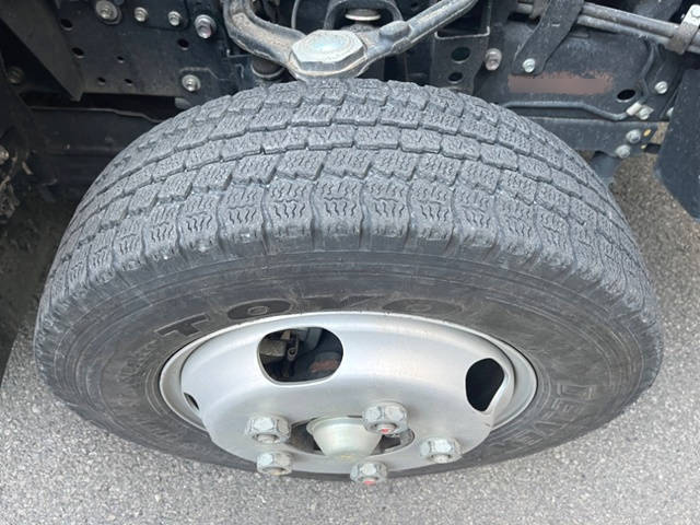 いすゞエルフ平ボディ小型（2t・3t）[写真11]