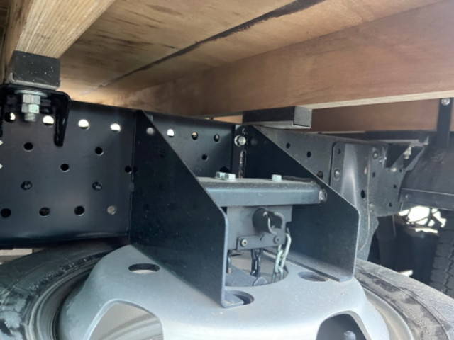 いすゞエルフ平ボディ小型（2t・3t）[写真16]