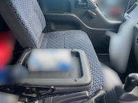 いすゞエルフ平ボディ小型（2t・3t）[写真24]