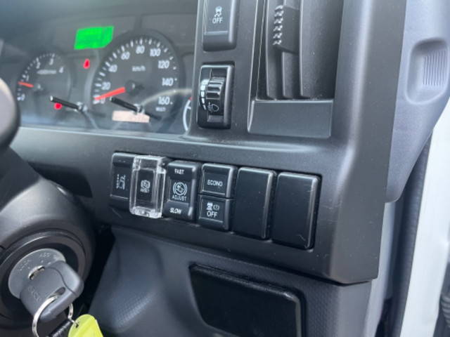 いすゞエルフ平ボディ小型（2t・3t）[写真27]