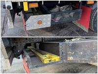 三菱ふそうキャンタークレーン4段小型（2t・3t）[写真15]