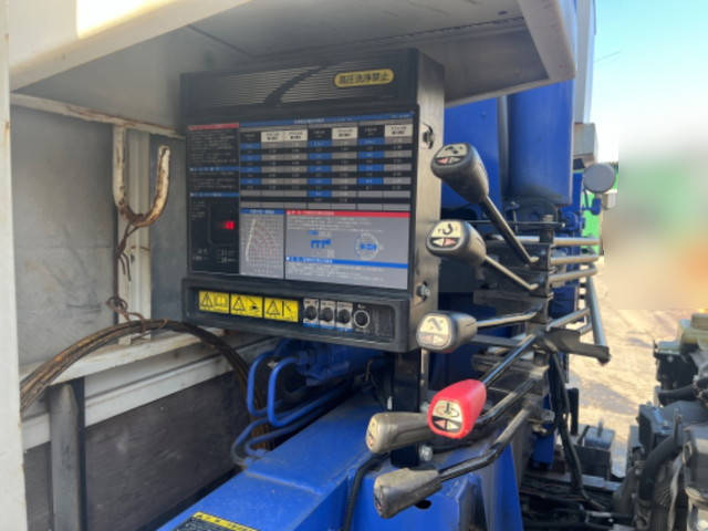 三菱ふそうキャンタークレーン4段小型（2t・3t）[写真22]