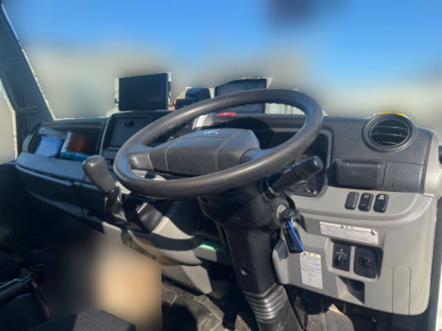 三菱ふそうキャンタークレーン4段小型（2t・3t）[写真34]