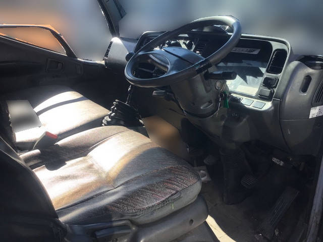 三菱ふそうキャンタークレーン4段小型（2t・3t）[写真21]