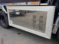 UDトラックスクオンダンプ大型（10t）[写真16]