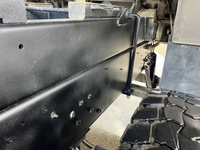 UDトラックスクオンダンプ大型（10t）[写真17]