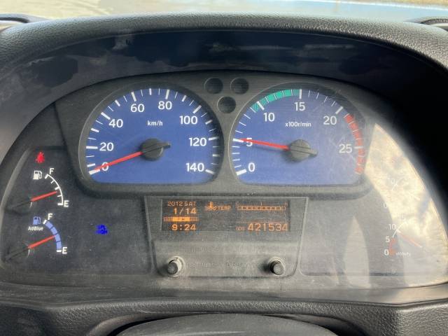 UDトラックスクオンダンプ大型（10t）[写真25]