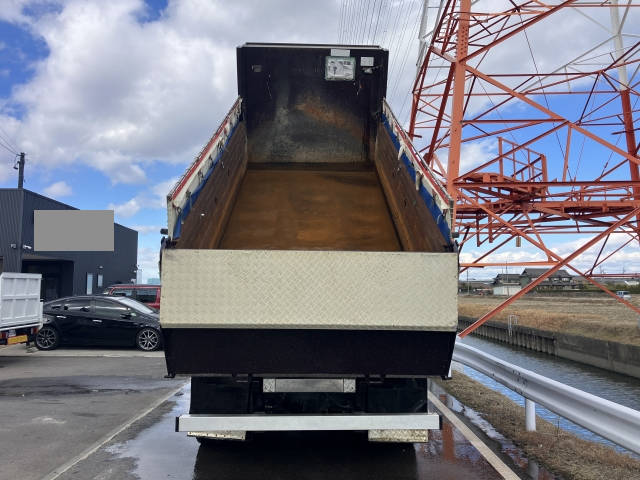 UDトラックスクオンダンプ大型（10t）[写真07]