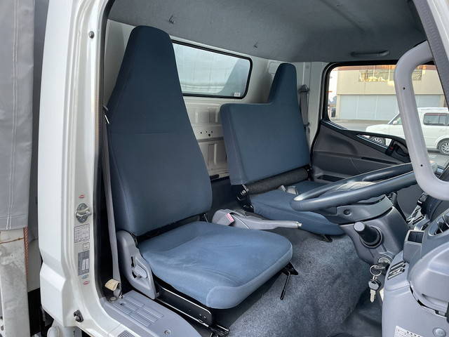 三菱ふそうキャンター幌ウイング小型（2t・3t）[写真12]