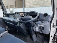 三菱ふそうキャンター幌ウイング小型（2t・3t）[写真13]