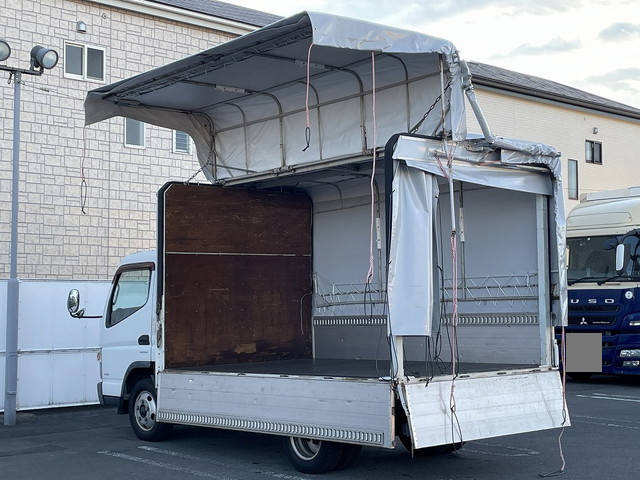 三菱ふそうキャンター幌ウイング小型（2t・3t）[写真02]