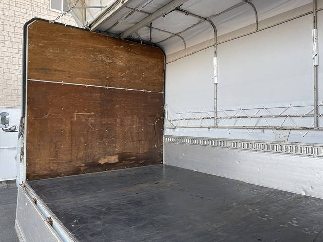 三菱ふそうキャンター幌ウイング小型（2t・3t）[写真21]