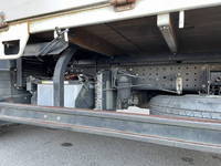 三菱ふそうキャンター幌ウイング小型（2t・3t）[写真25]