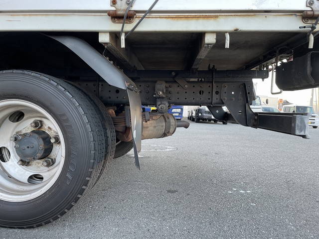 三菱ふそうキャンター幌ウイング小型（2t・3t）[写真26]