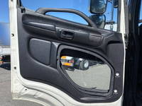 日野プロフィアクレーン付大型（10t）[写真28]