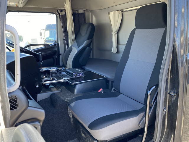 日野プロフィアクレーン付大型（10t）[写真30]