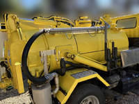 日野デュトロバキュームカー小型（2t・3t）[写真07]