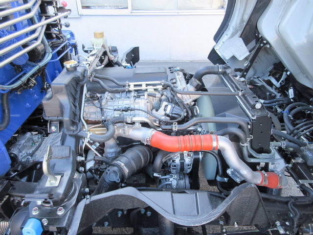 三菱ふそうキャンタークレーン4段小型（2t・3t）[写真21]