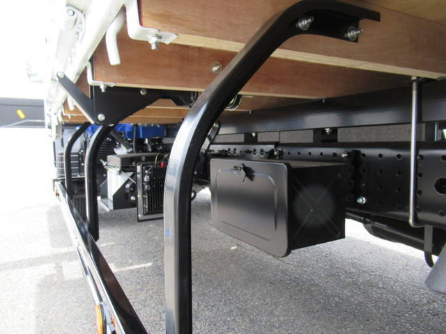 三菱ふそうキャンタークレーン4段小型（2t・3t）[写真15]