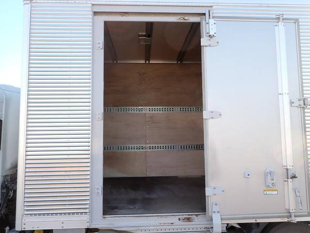 いすゞエルフアルミバン小型（2t・3t）[写真10]