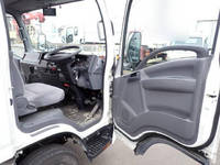 いすゞエルフアルミバン小型（2t・3t）[写真30]