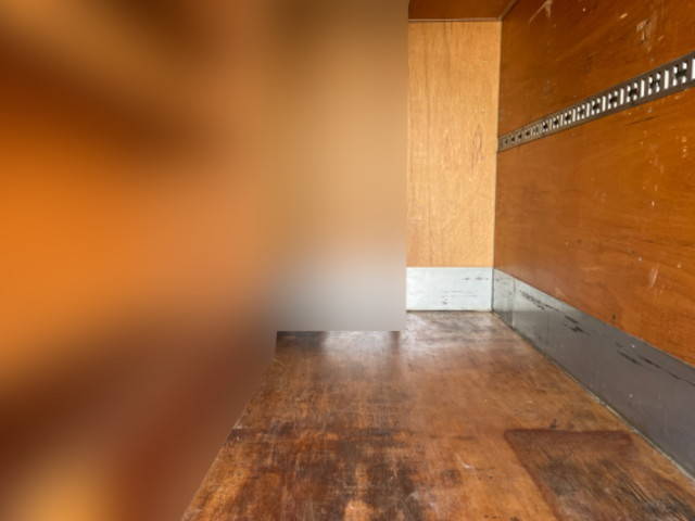 三菱ふそうキャンターアルミバン小型（2t・3t）[写真10]